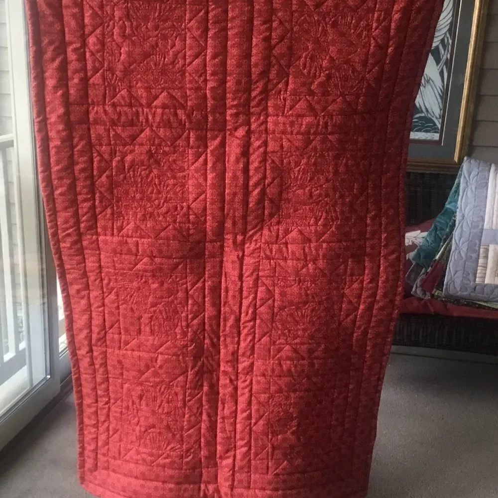 Brand new Hand Crafted Poppies Quilt